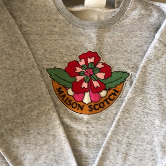 BEAUTIFUL MAISON SCOTCH EMBROIDERED FLORAL SWEATSHIRT. - Picture 2 of 9